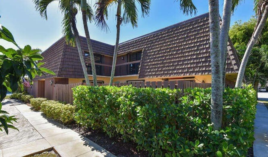 11 Atrium Cir D, Atlantis, FL 33462 - 3 Beds, 3 Bath