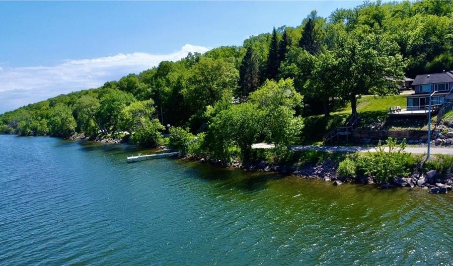 1160 Lake Dr, Big Stone City, SD 57216 - 2 Beds, 1 Bath