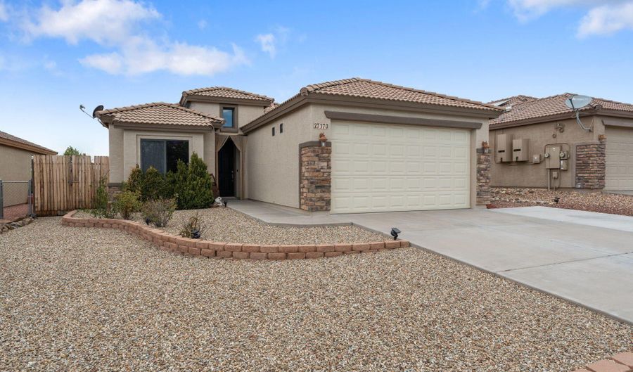 27170 S BENNETT Way, Congress, AZ 85332 - 3 Beds, 2 Bath