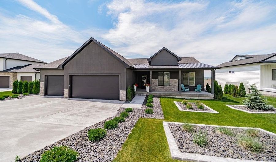 3638 S Purple Sage Dr, Ammon, ID 83406 - 6 Beds, 3 Bath