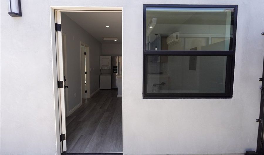 1260 E Turin Ave B, Anaheim, CA 92805 - 1 Beds, 1 Bath