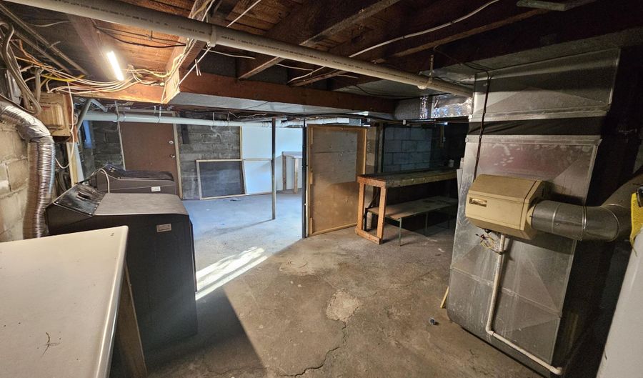 306 Elizabeth St, Alpena, MI 49707 - 3 Beds, 1 Bath