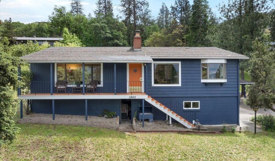 1840 Crestview Dr, Ashland, OR 97520 - 3 Beds, 2 Bath