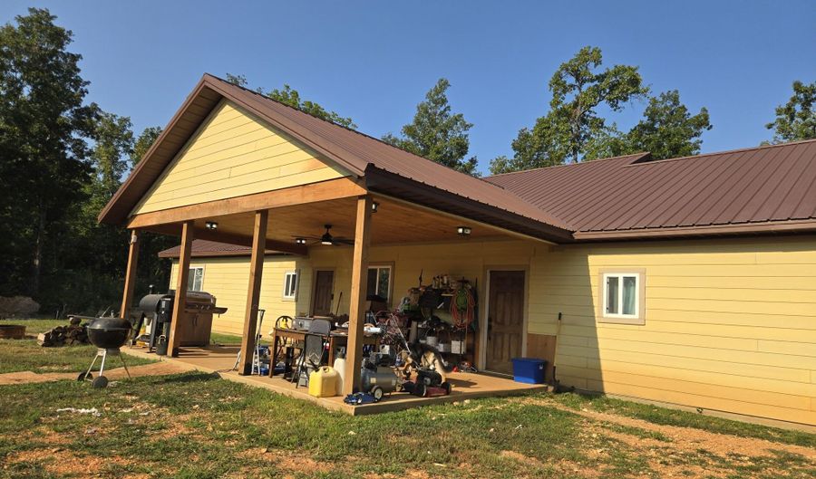 7378 P Rr 7, Ava, MO 65608 - 4 Beds, 3 Bath