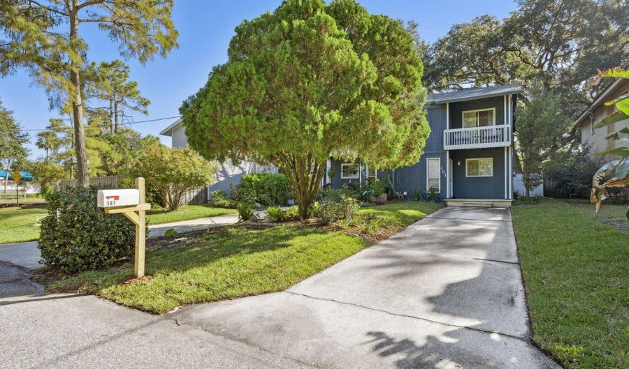 181 SYLVAN Dr, Atlantic Beach, FL 32233 - 2 Beds, 2 Bath