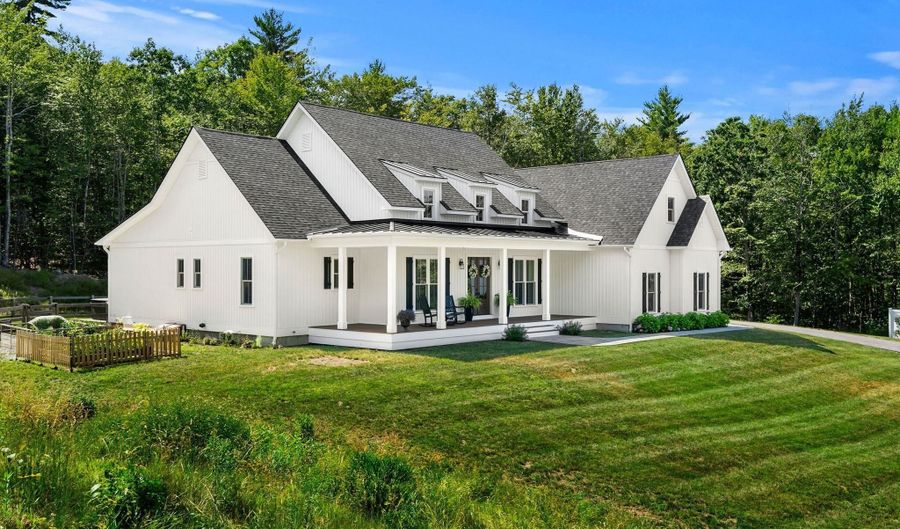 28 Brynn Ln, Alton, NH 03809 - 3 Beds, 4 Bath