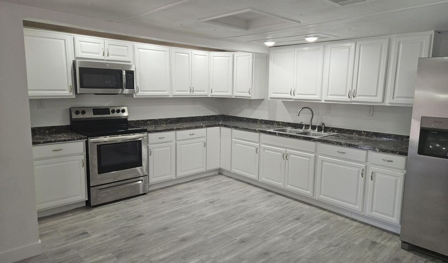1584 N WOOD St, Casa Grande, AZ 85122 - 4 Beds, 2 Bath
