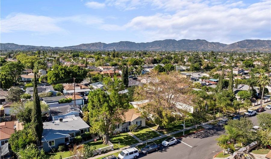 13675 Rayen St, Arleta, CA 91331 - 3 Beds, 2 Bath