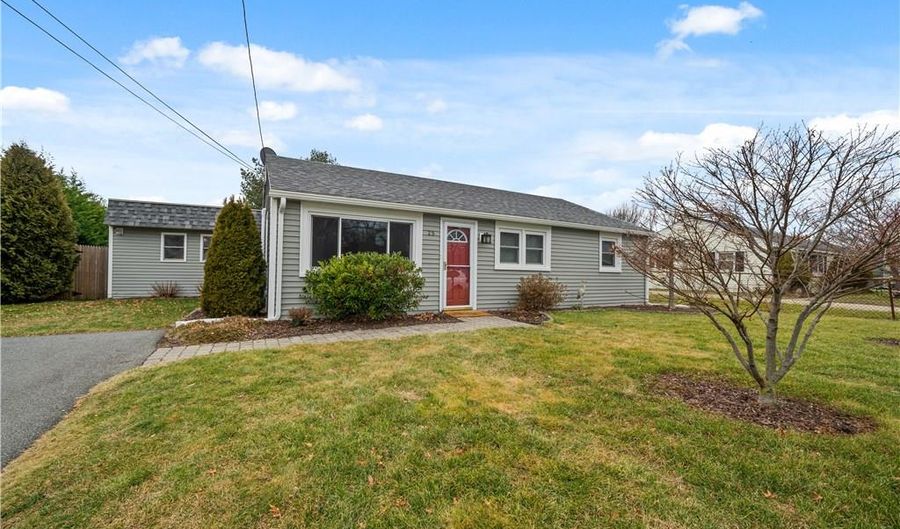 25 Rosedale Dr, Bristol, RI 02809 - 3 Beds, 2 Bath