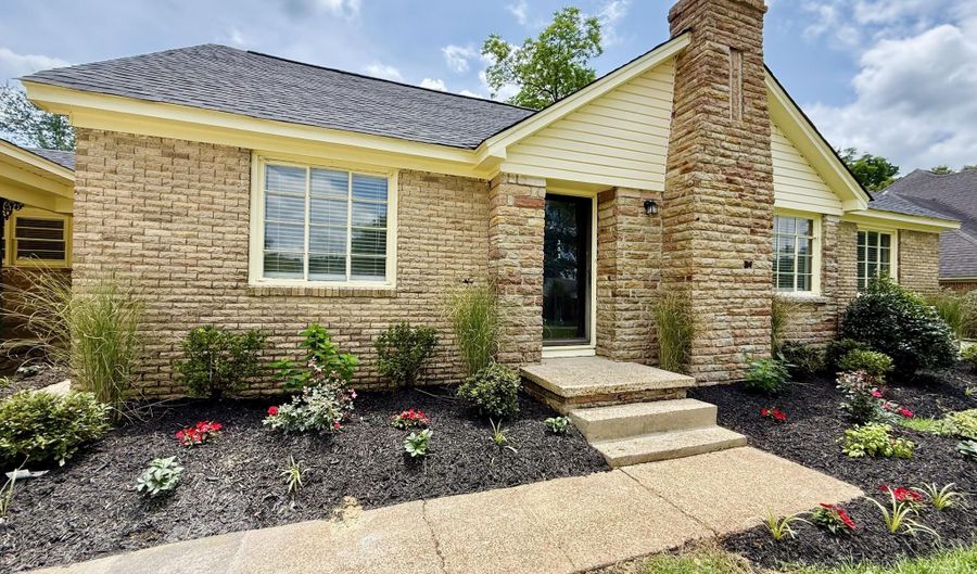303 McCarley Ave, Booneville, MS 38829 - 4 Beds, 2 Bath