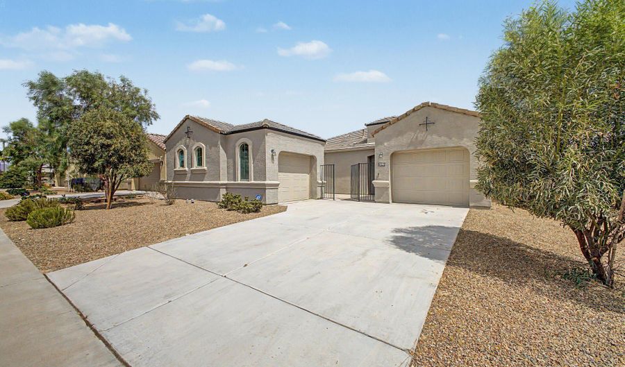 29981 W Earll Dr, Buckeye, AZ 85396 - 3 Beds, 2 Bath