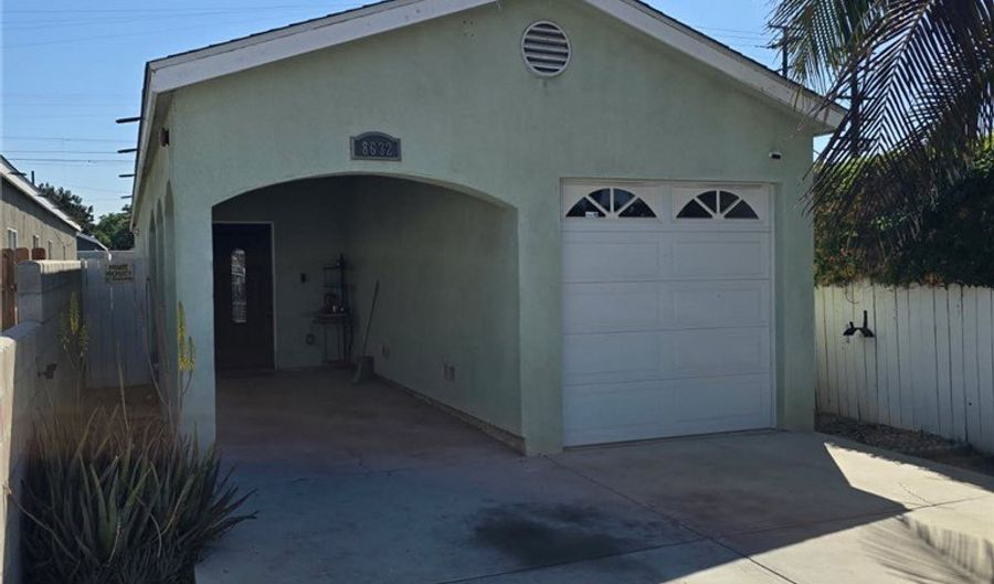 8632 S Fir Ave, Los Angeles, CA 90002 - 3 Beds, 2 Bath