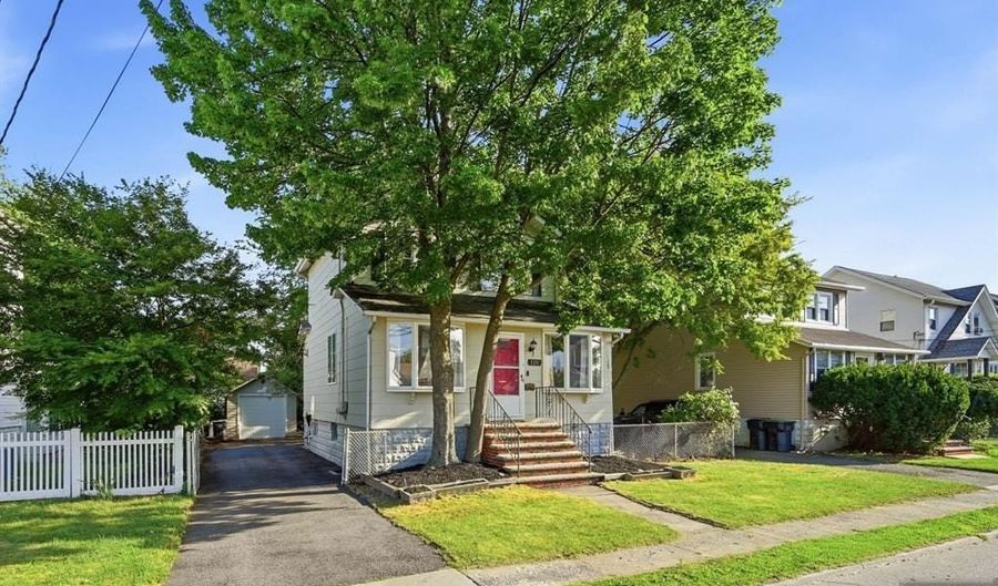 120 Johnson Ave, Bergenfield, NJ 07621 - 3 Beds, 2 Bath