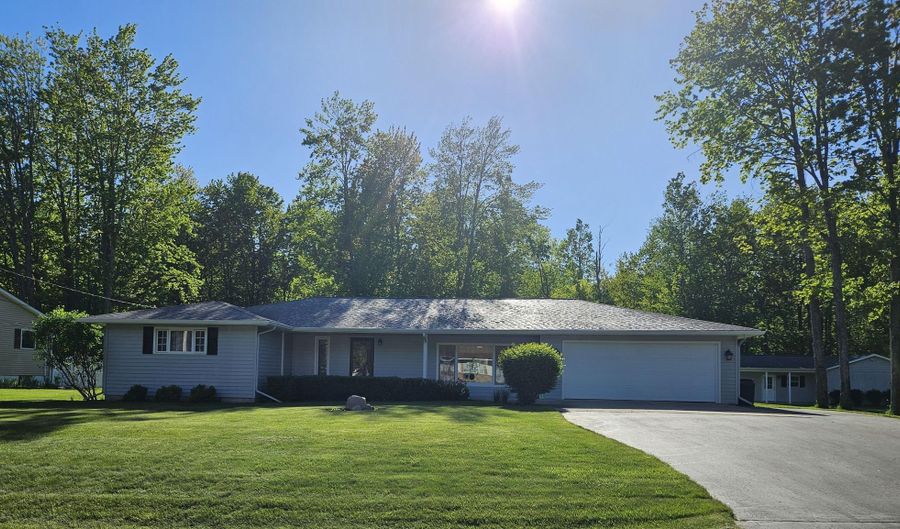 2421 Timber Ln, Alpena, MI 49707 - 4 Beds, 2 Bath