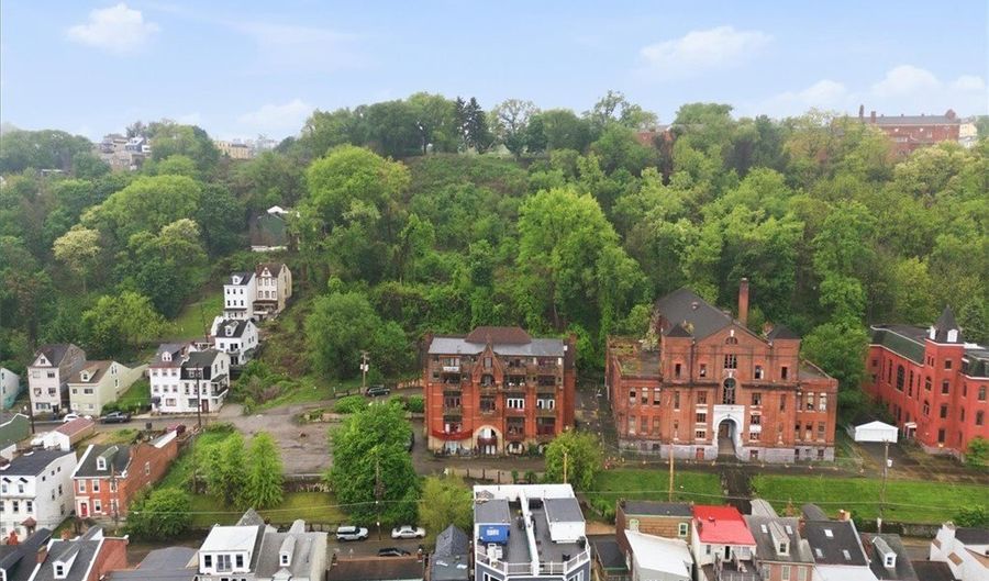 66 Pius St L101, Airville, PA 15203 - 2 Beds, 1 Bath