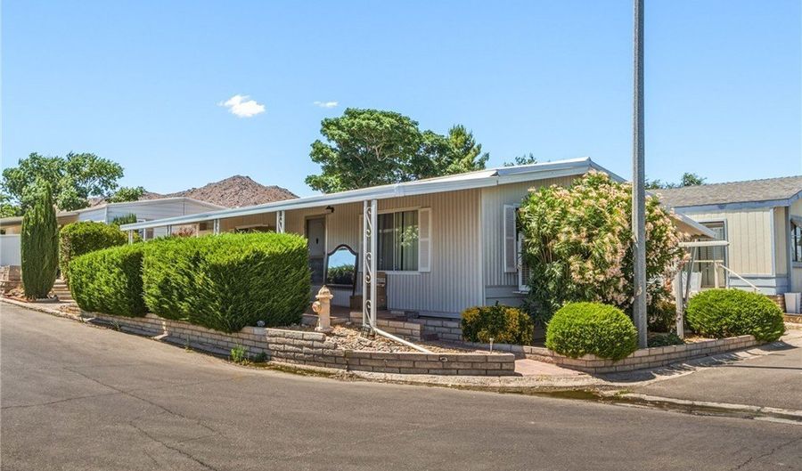 20683 Waalew Rd B201, Apple Valley, CA 92307 - 2 Beds, 2 Bath