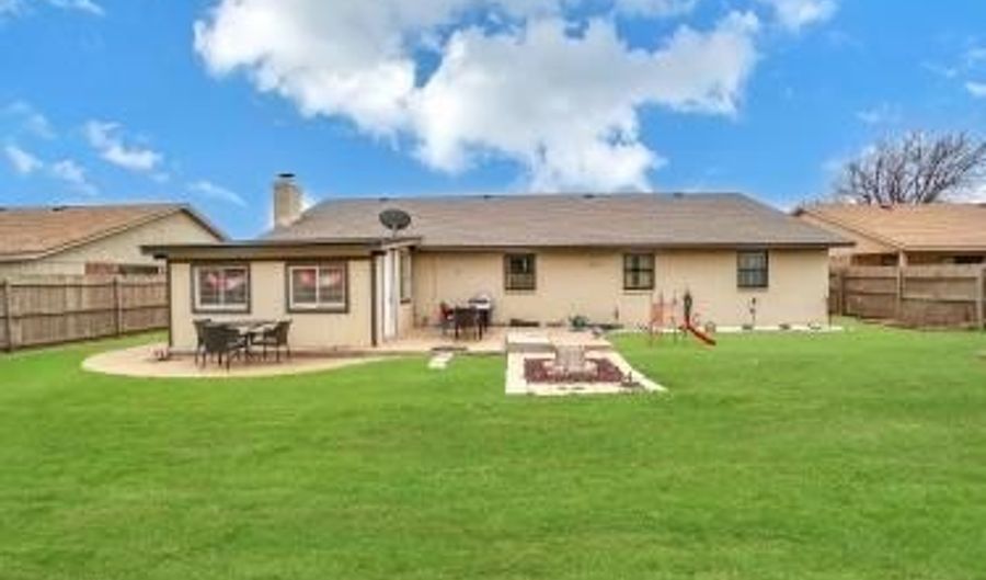 1601 Oxford Dr, Altus, OK 73521 - 4 Beds, 2 Bath