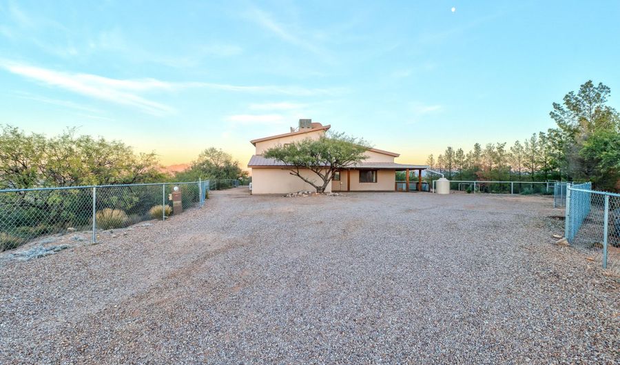 1063 S Big Bear Rd, Benson, AZ 85602 - 3 Beds, 2 Bath