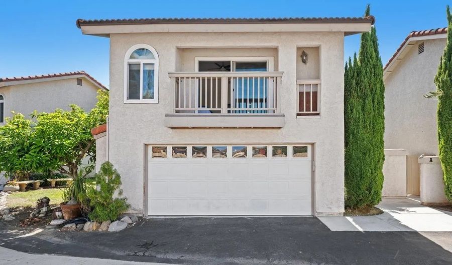 2843 Unicornio St B, Carlsbad, CA 92009 - 3 Beds, 3 Bath