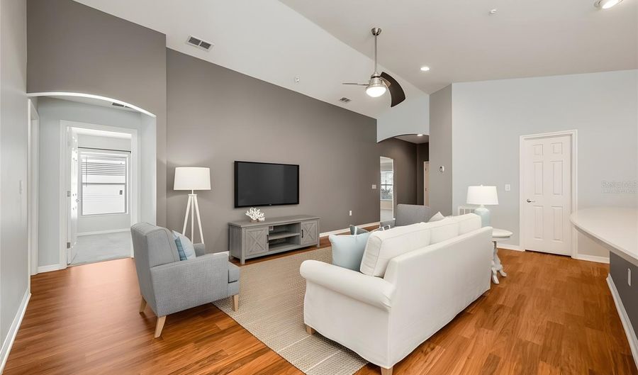 1355 WINDWARD OAKS Loop, Auburndale, FL 33823 - 4 Beds, 2 Bath