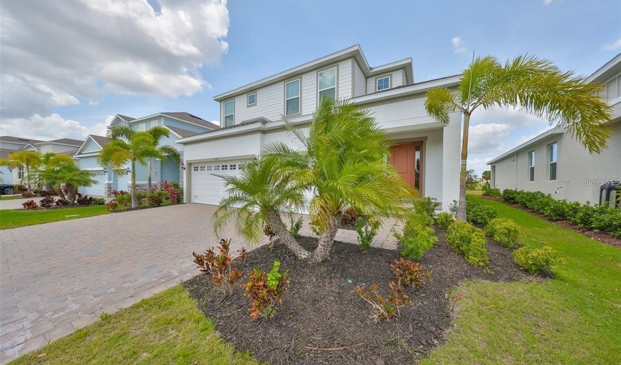933 SIGNET Dr, Apollo Beach, FL 33572 - 5 Beds, 4 Bath