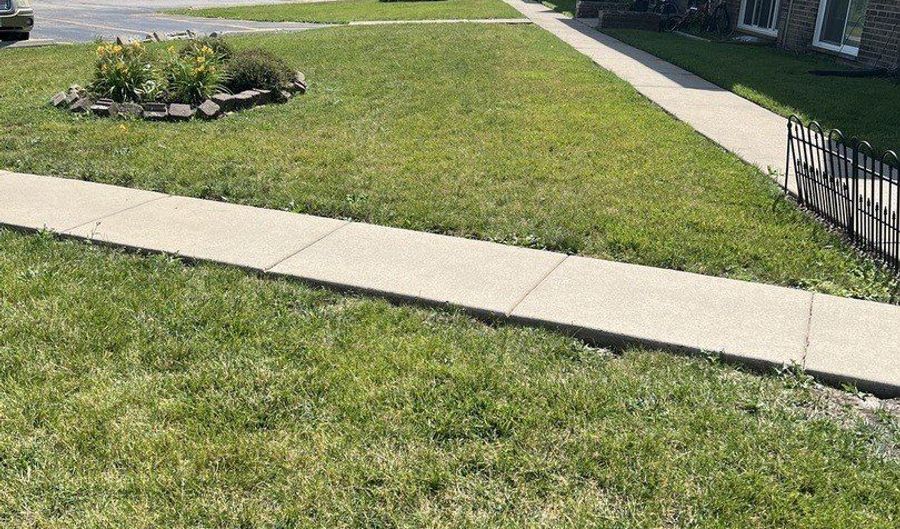 215 S Hale St 8A, Addison, IL 60101 - 1 Beds, 1 Bath