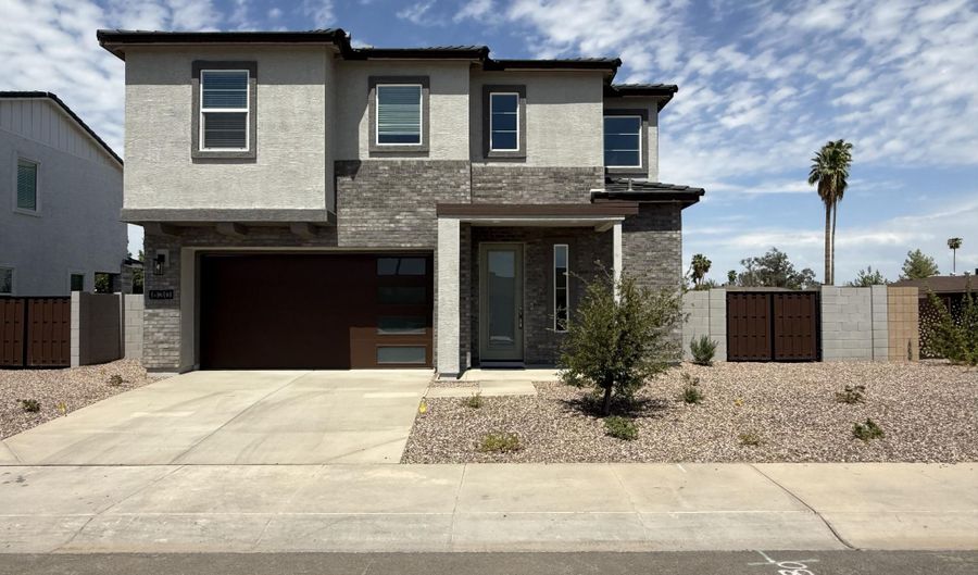 630 W LAREDO St, Chandler, AZ 85225 - 3 Beds, 2 Bath