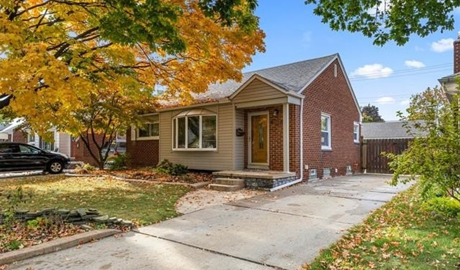 15037 Belmont Ave, Allen Park, MI 48101 - 3 Beds, 2 Bath