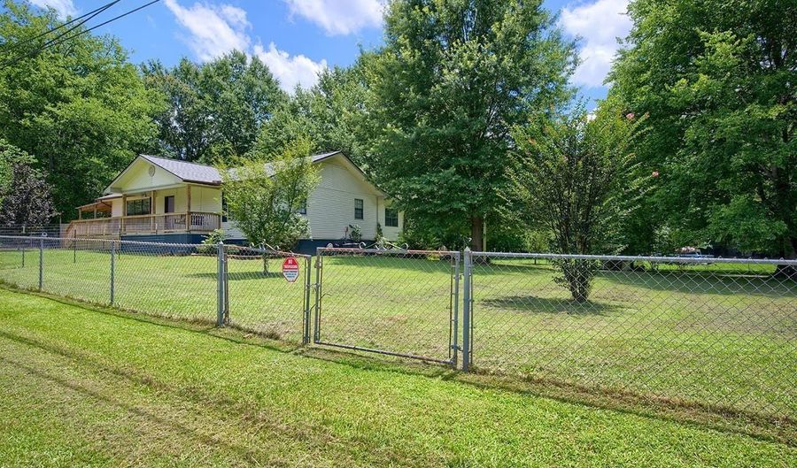 914 Thelma St, Benton, AR 72015 - 2 Beds, 1 Bath