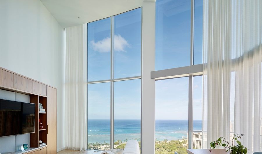 2139 Kuhio Ave Ph-A, Honolulu, HI 96815 - 3 Beds, 5 Bath