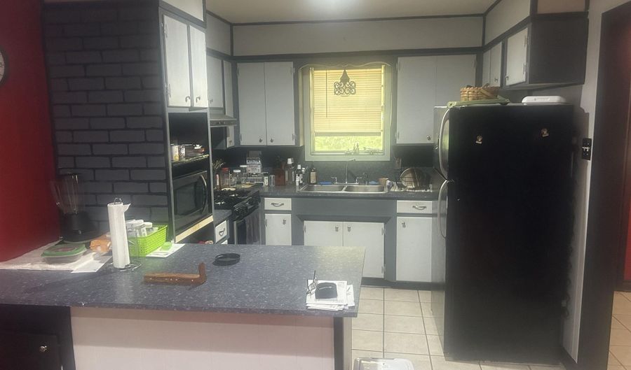 10529 HILL Ave, Bastrop, LA 71220 - 3 Beds, 2 Bath