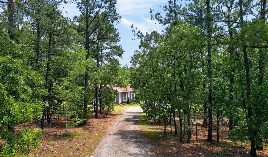 1030 Stubby Oaks Rd, Aberdeen, NC 28315 - 3 Beds, 2 Bath