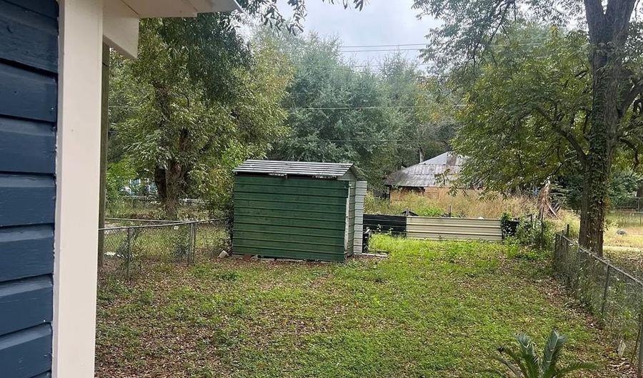 526 TENTH Ave, Albany, GA 31701 - 2 Beds, 1 Bath