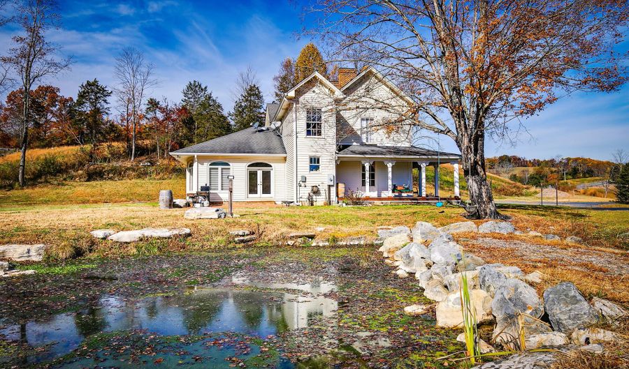 18254 Providence Rd, Abingdon, VA 24210 - 5 Beds, 4 Bath