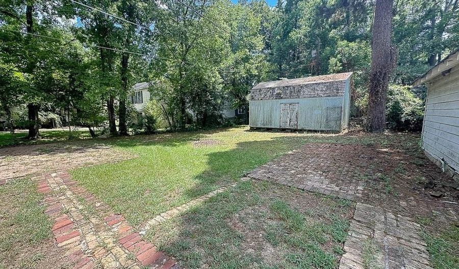657 Kirby Pl, Shreveport, LA 71104 - 4 Beds, 2 Bath