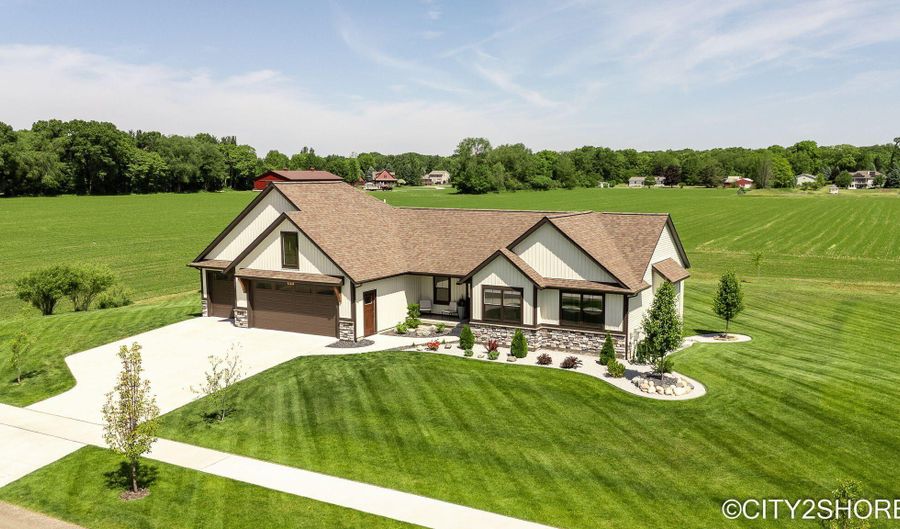 6181 Molli Dr, Allendale, MI 49401 - 5 Beds, 4 Bath