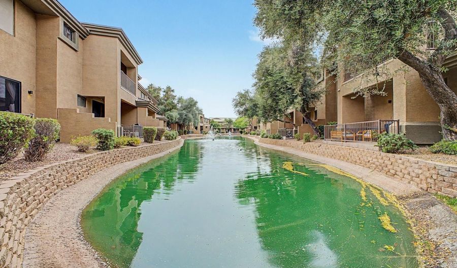 705 W QUEEN CREEK Rd 1179, Chandler, AZ 85248 - 2 Beds, 2 Bath