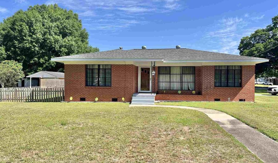 707 E Horner St, Atmore, AL 36502 - 2 Beds, 1 Bath