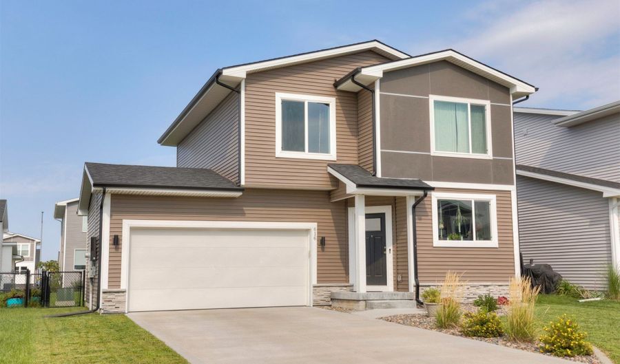 616 NE Pearl Dr, Ankeny, IA 50021 - 3 Beds, 4 Bath