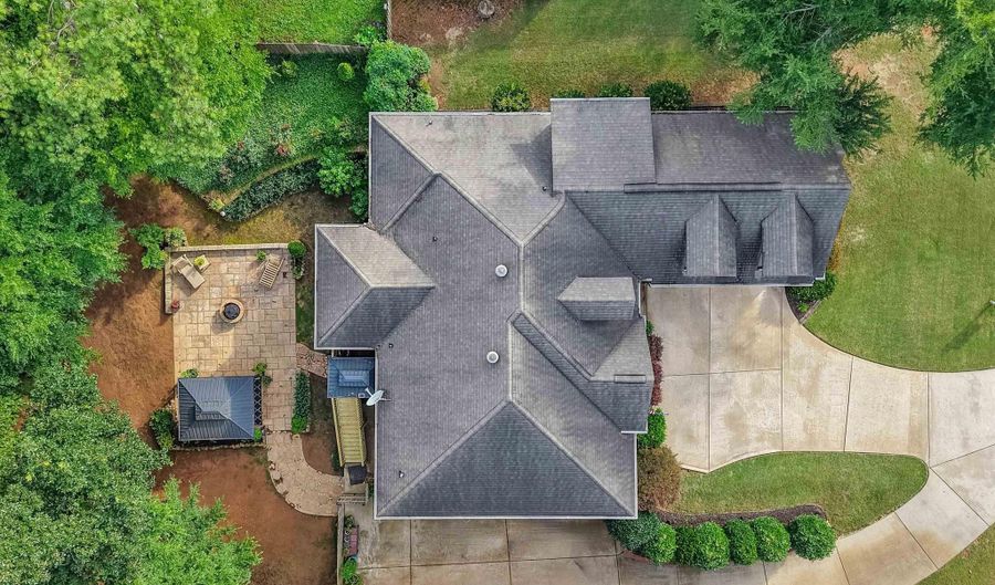 208 STERLING GATE Ln, Alabaster, AL 35007 - 5 Beds, 4 Bath