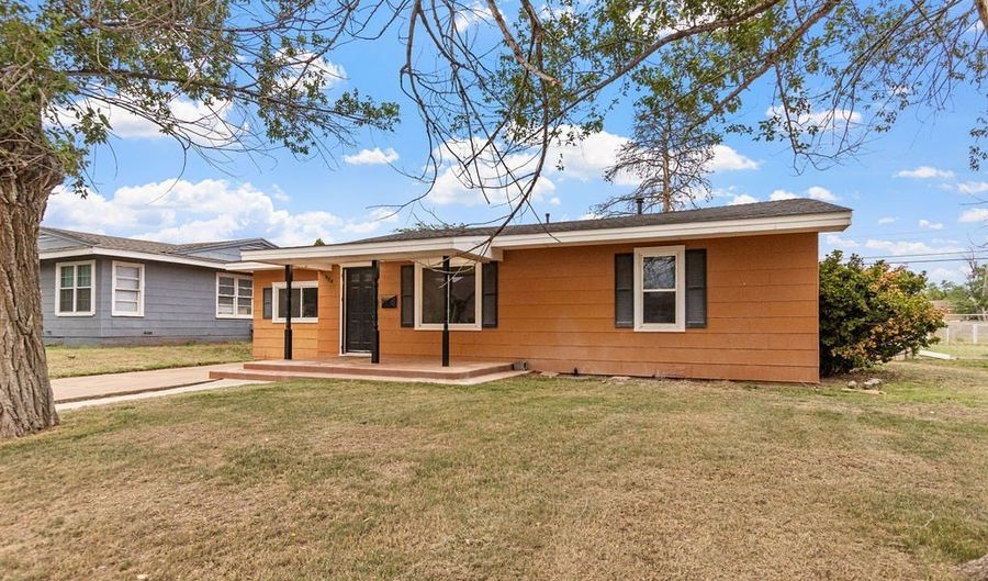 904 NW 9th St, Andrews, TX 79714 - 3 Beds, 1 Bath