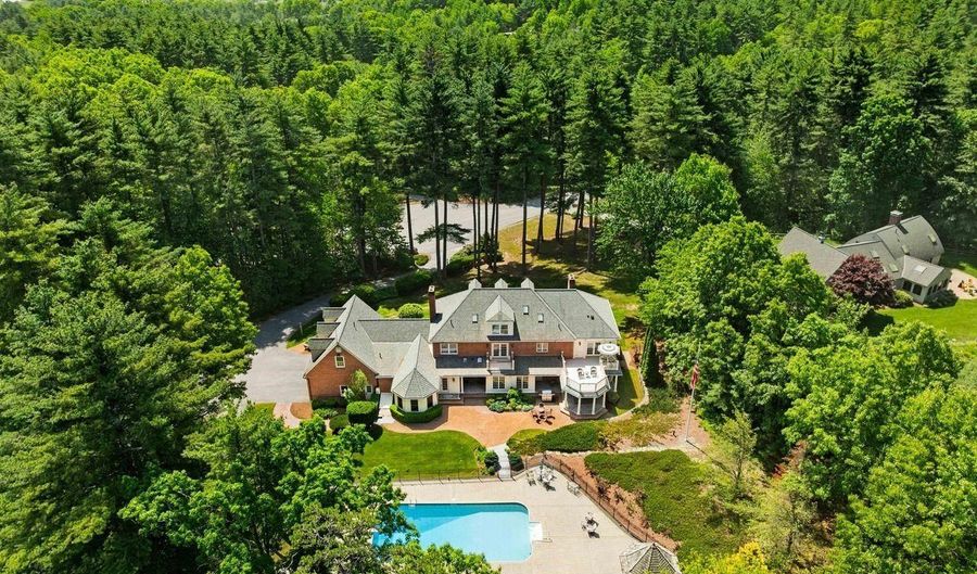 56 Oak Dr, Bedford, NH 03110 - 6 Beds, 8 Bath
