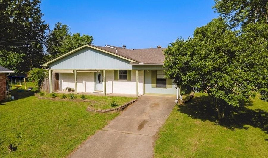 1515 M Cir, Barling, AR 72923 - 3 Beds, 1 Bath