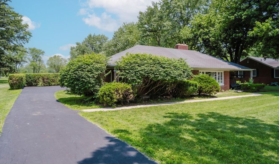 4232 Linden Ln, Anderson, IN 46011 - 2 Beds, 1 Bath