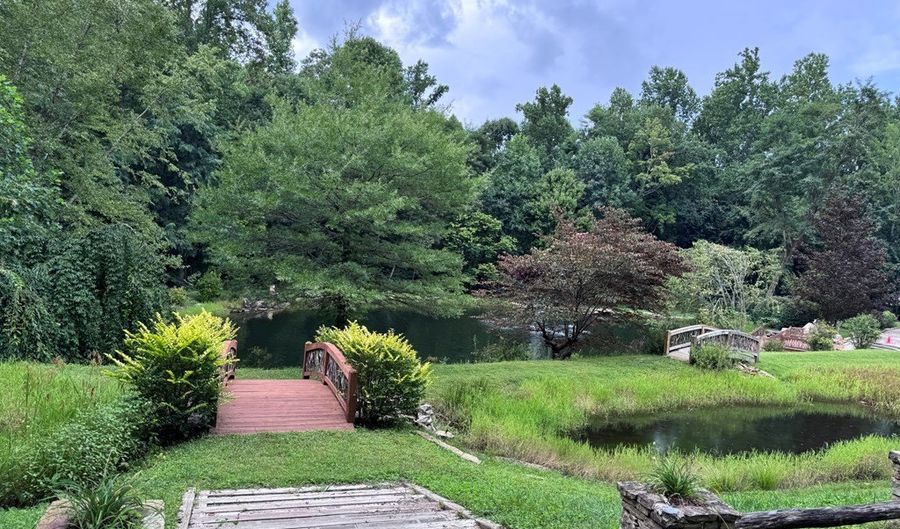 984 Cahill Dr 11, Andrews, NC 28901 - 2 Beds, 2 Bath