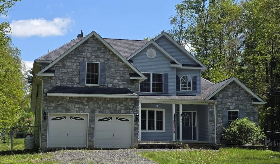 188 Greenwood Dr, Blakeslee, PA 18610 - 4 Beds, 3 Bath