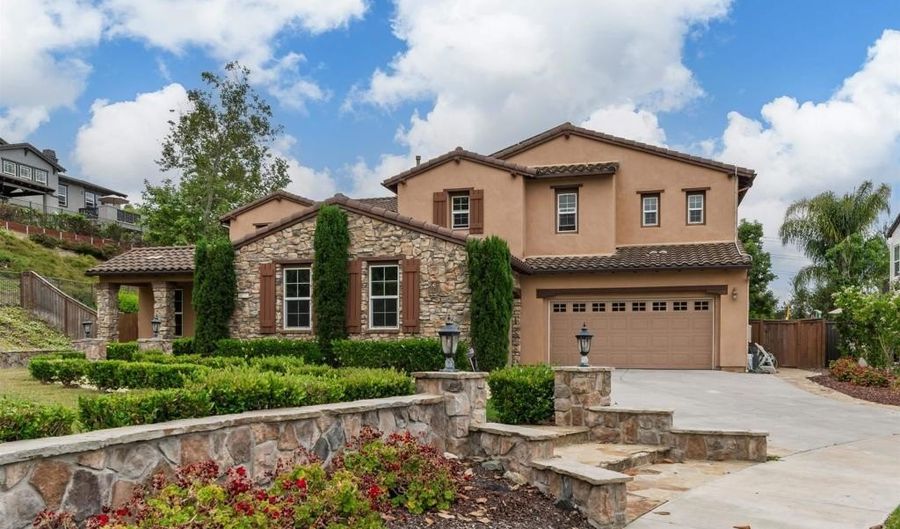 6851 Helenite Pl, Carlsbad, CA 92009 - 5 Beds, 5 Bath