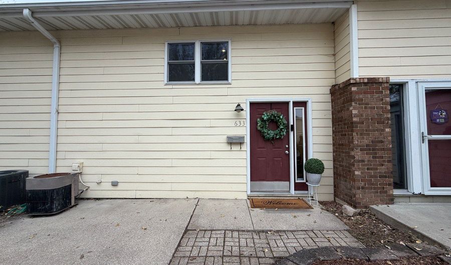 633 Meadow Pl, Ames, IA 50010 - 3 Beds, 2 Bath