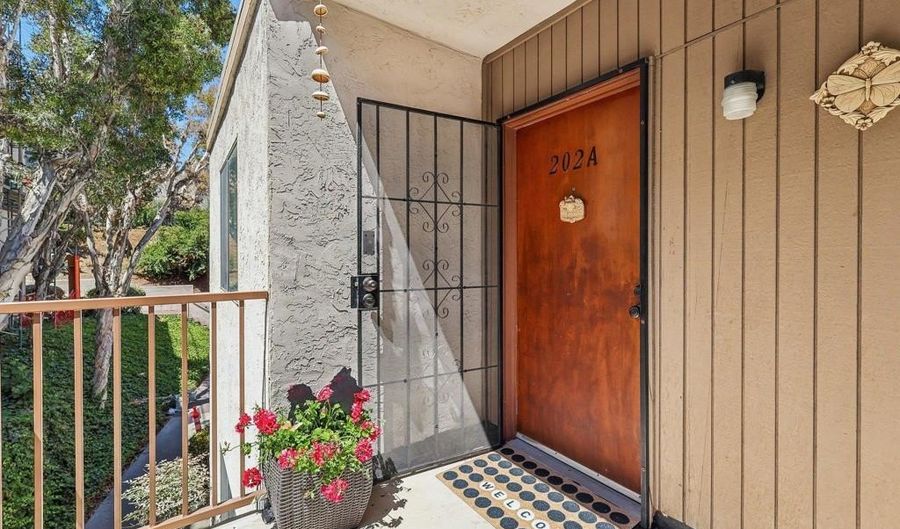 6725 Mission Gorge Rd 202A, San Diego, CA 92120 - 2 Beds, 1 Bath
