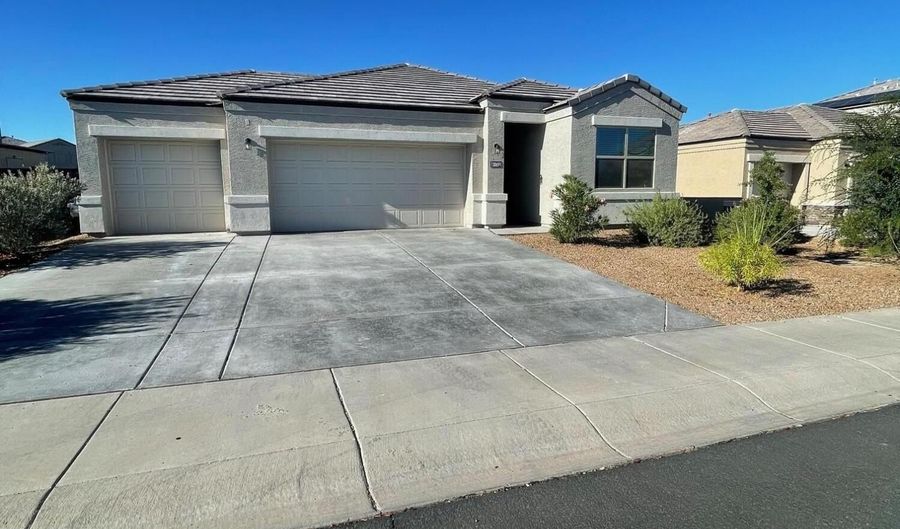30691 W AMELIA Ave, Buckeye, AZ 85396 - 3 Beds, 2 Bath